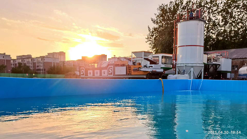 國內首臺套移動式土壤淋洗修復裝備.jpg 國內首臺套移動式土壤淋洗修復裝備