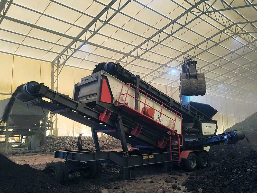 德森移動(dòng)篩分車