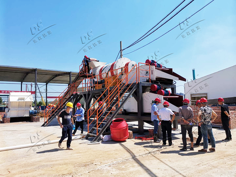 長(zhǎng)沙鉻鹽廠污染修復(fù)設(shè)備調(diào)試現(xiàn)場(chǎng) 長(zhǎng)沙鉻鹽廠污染修復(fù)設(shè)備調(diào)試現(xiàn)場(chǎng)